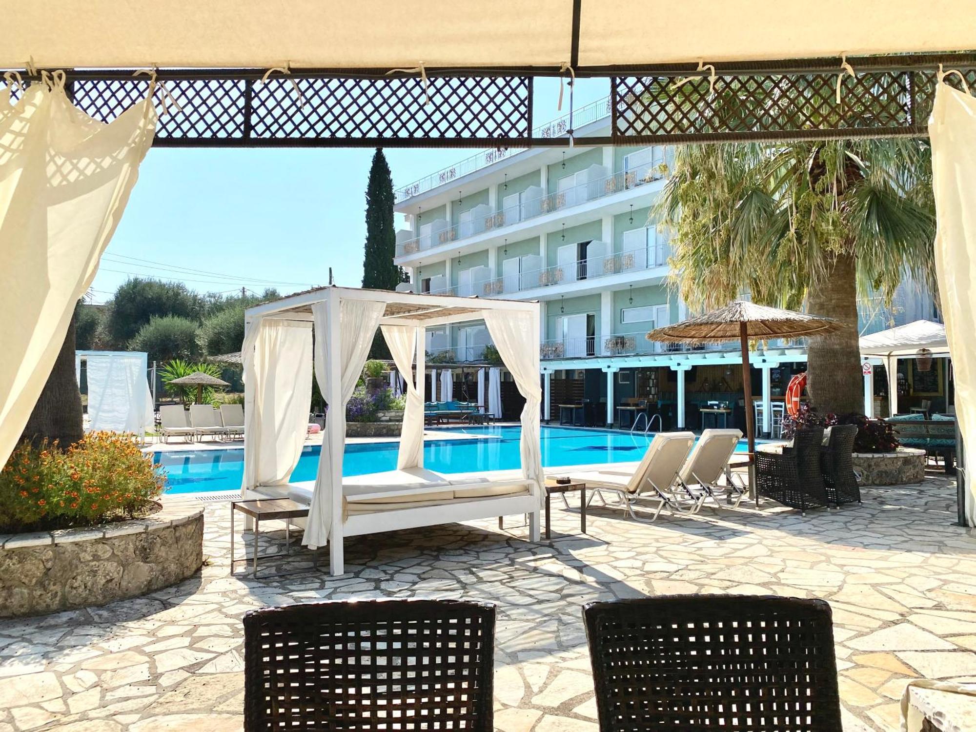 Paloma Blanca Hotel