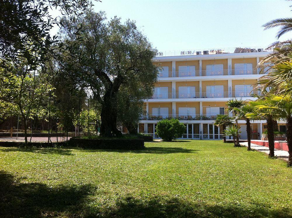 Hotel Paloma Blanca Ypsos