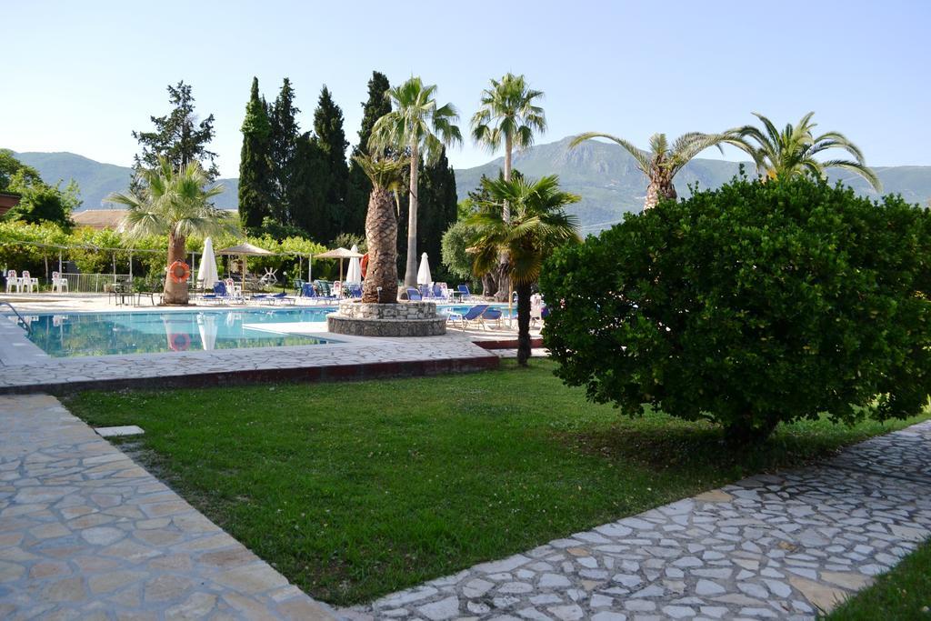Paloma Blanca