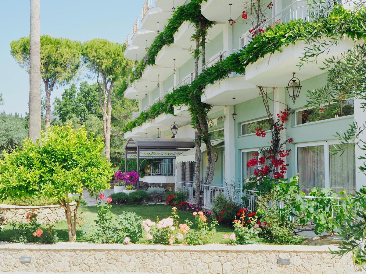 Hotel Paloma Blanca 3*