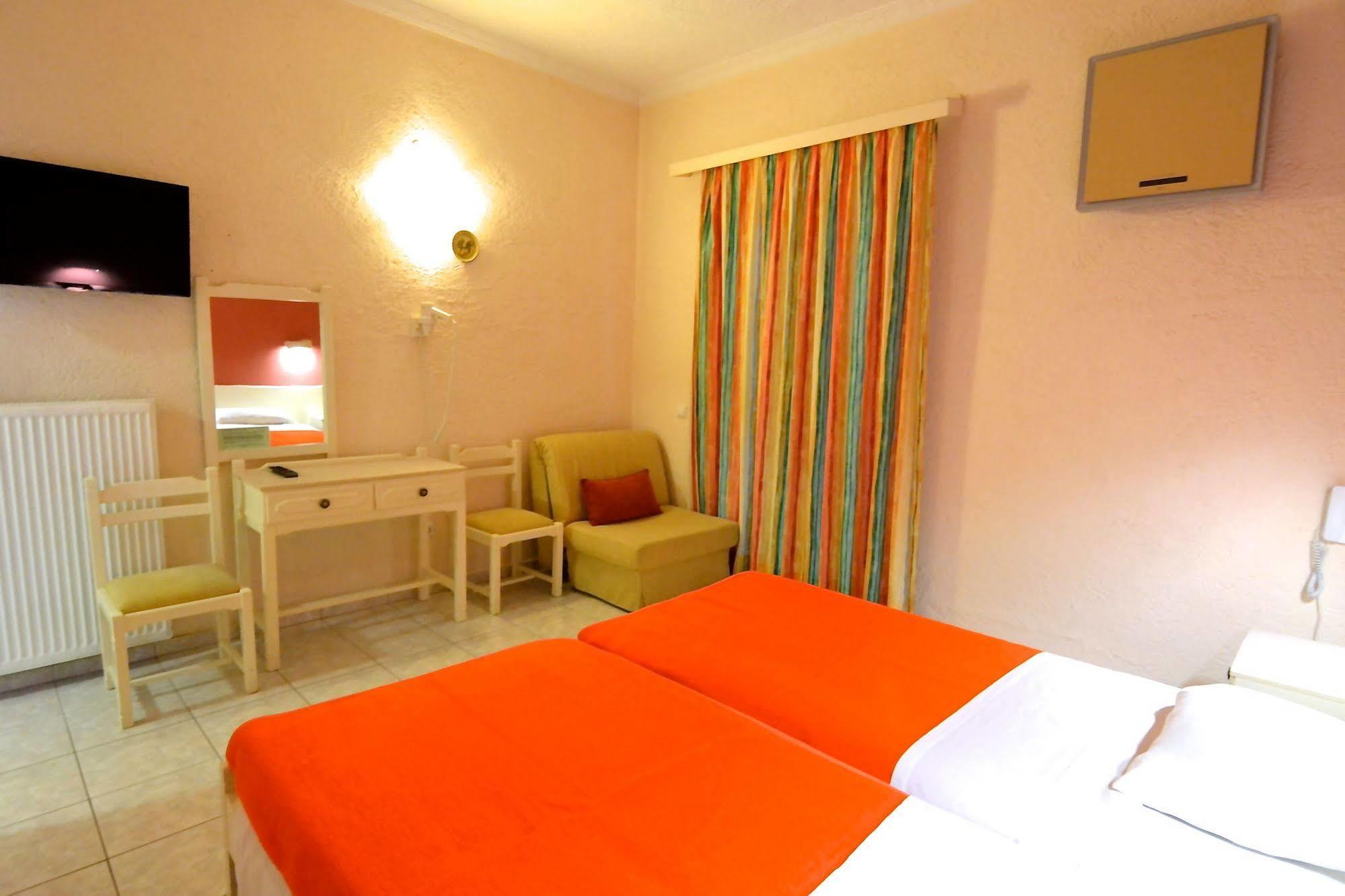 Hotel Paloma Blanca Ypsos