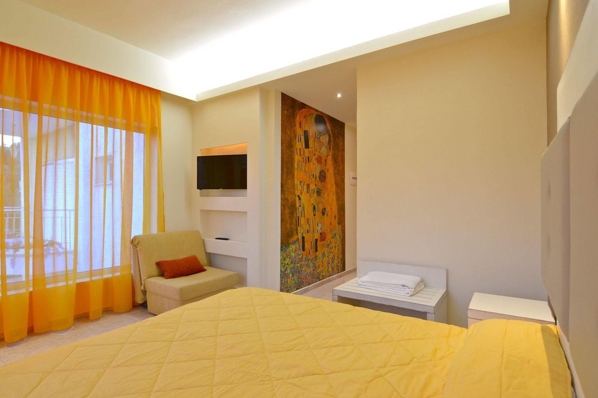 Paloma Blanca Hotel Ypsos